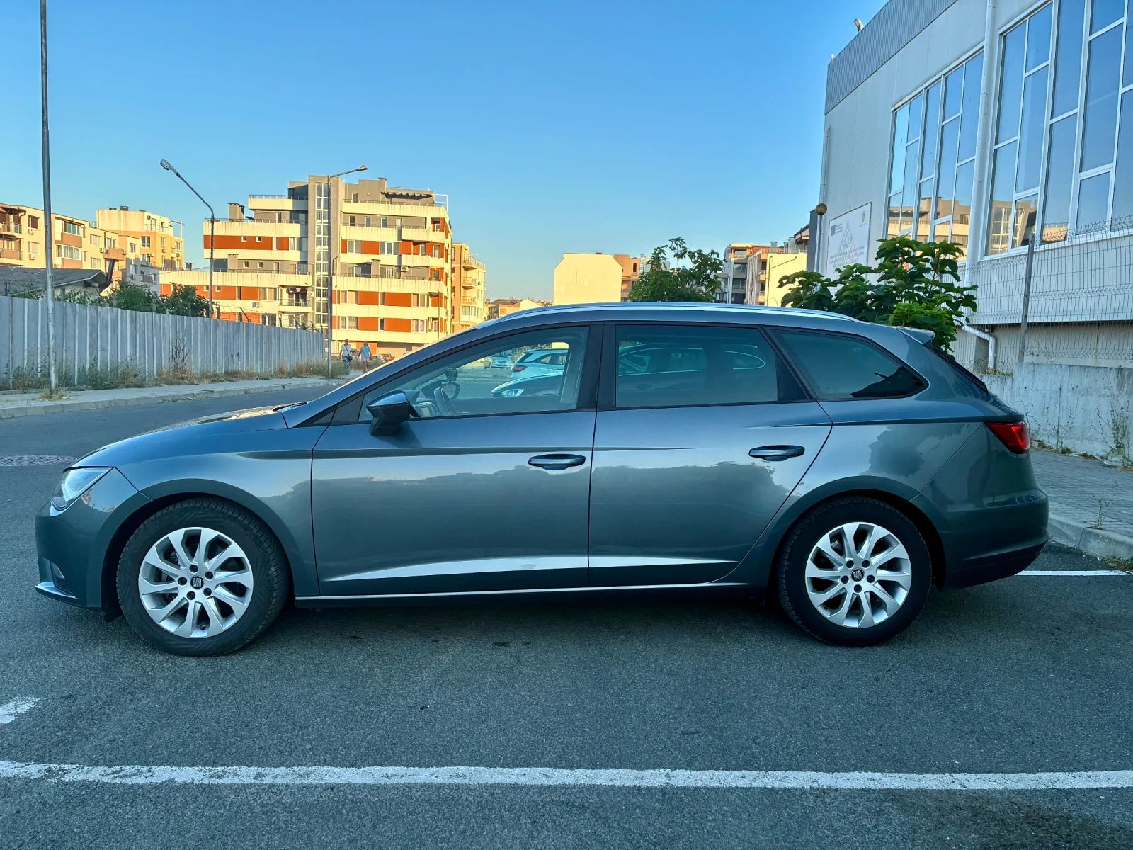 Seat Leon 1.6 TDI 6 скорости - изображение 5