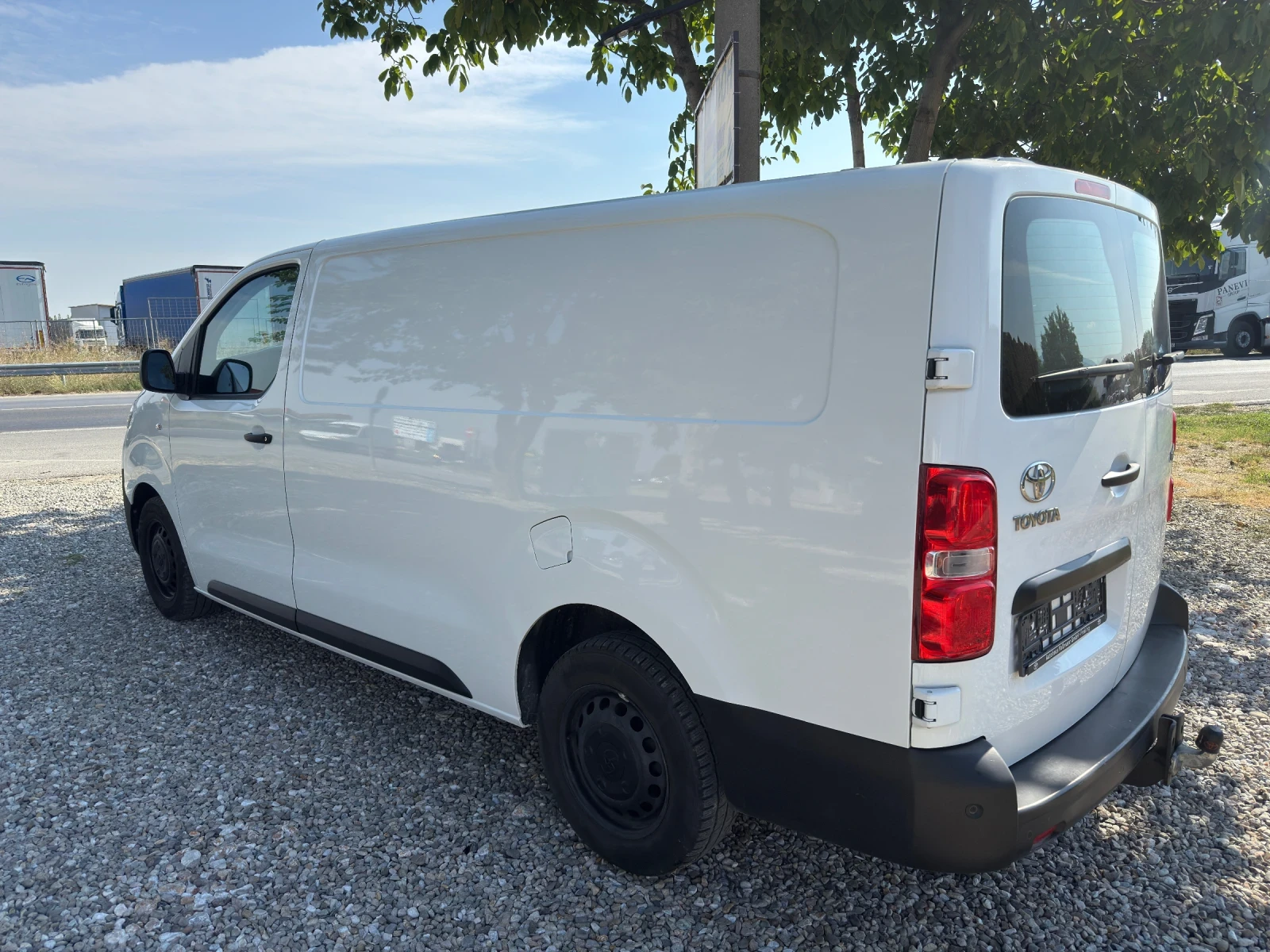 Toyota Proace City 2.0 HDI - изображение 4