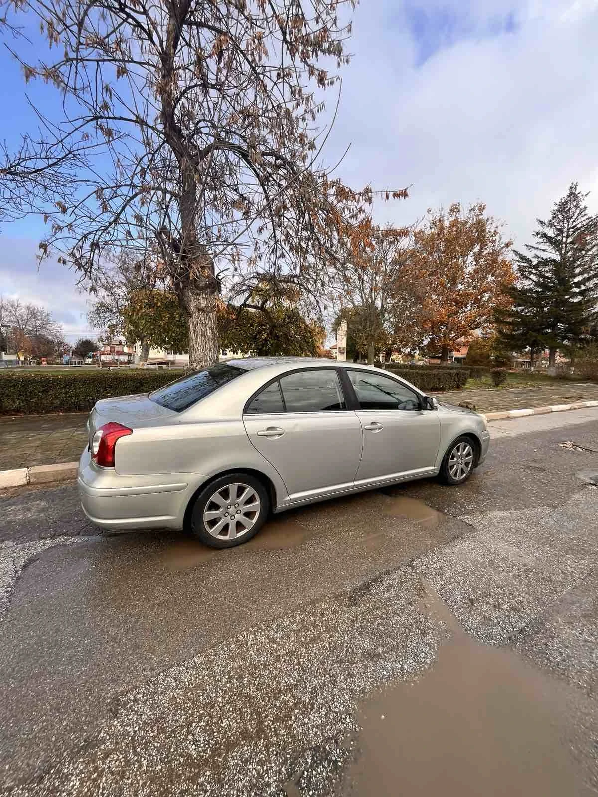 Toyota Avensis  - изображение 4