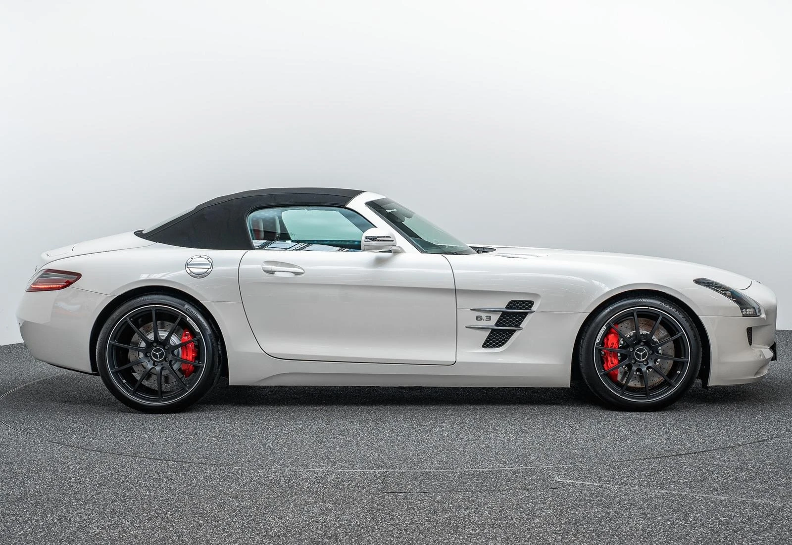 Mercedes-Benz SLS 6.3 AMG* ROADSTER* B&O-3D* CARBON* CAM* MEMORY*  - изображение 6