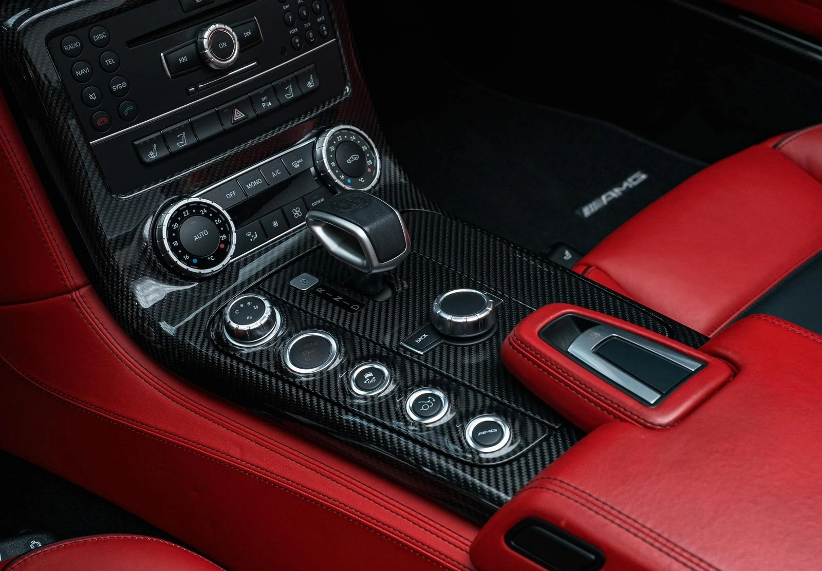 Mercedes-Benz SLS 6.3 AMG* ROADSTER* B&O-3D* CARBON* CAM* MEMORY*  | Mobile.bg � ����������� 16