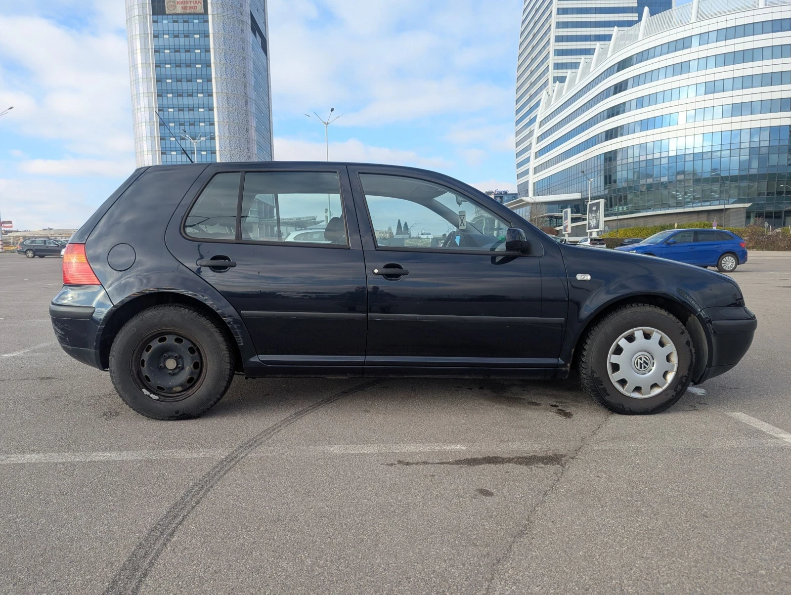 VW Golf 1.6 SR - изображение 8