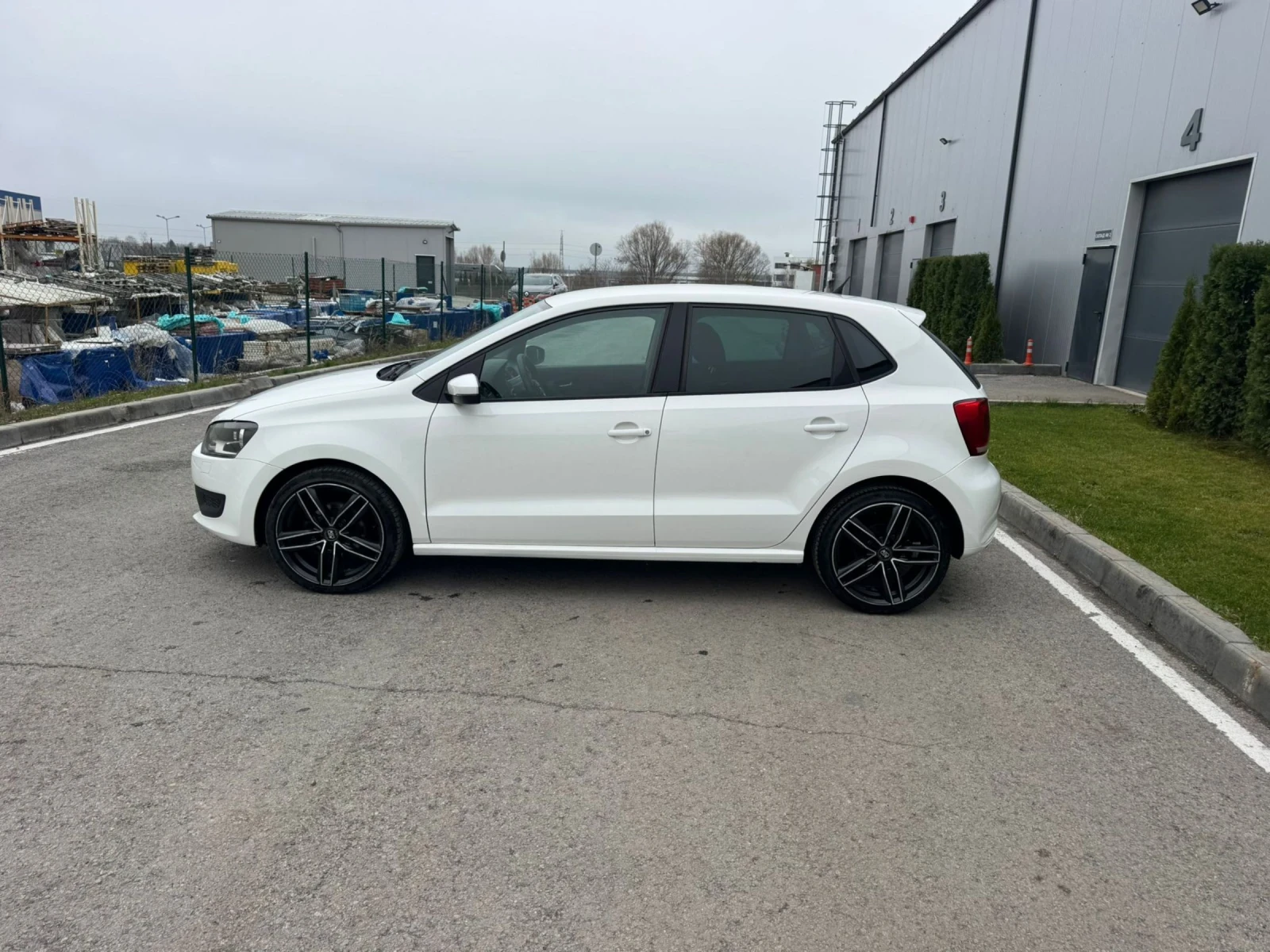 VW Polo 1.6 Tdi 90 kc Klimatronik  - изображение 4