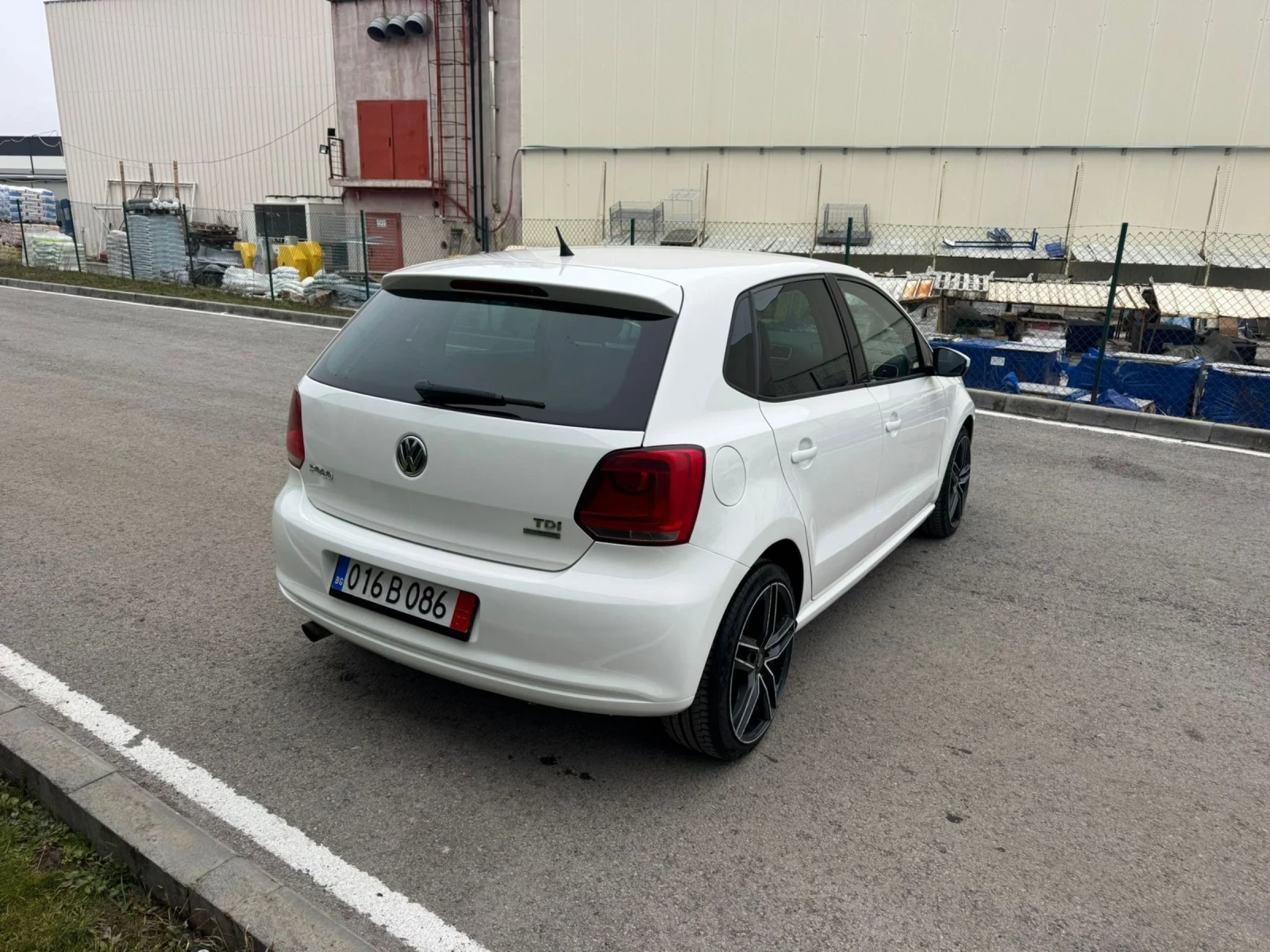 VW Polo 1.6 Tdi 90 kc Klimatronik  - изображение 9
