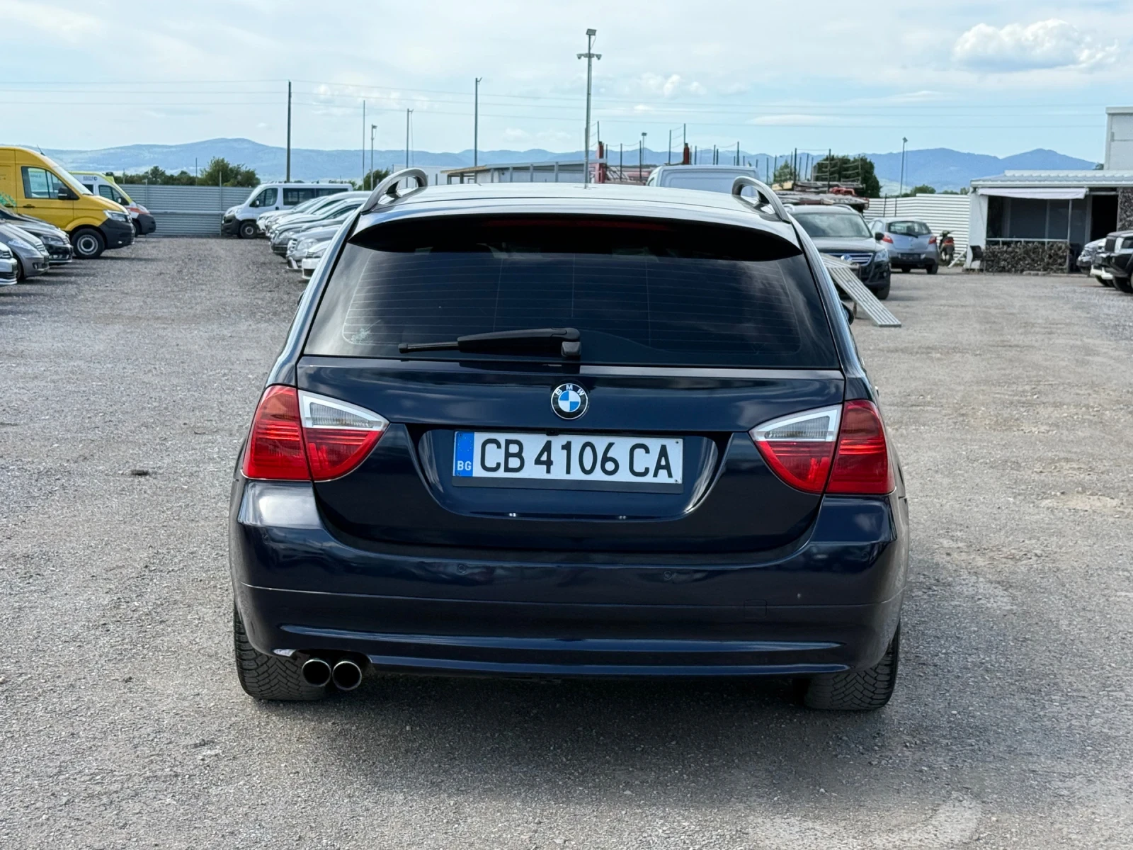 BMW 330 GAZ/BENZIN* Xenon* Navi, снимка 4 - Автомобили и джипове - 53538964
