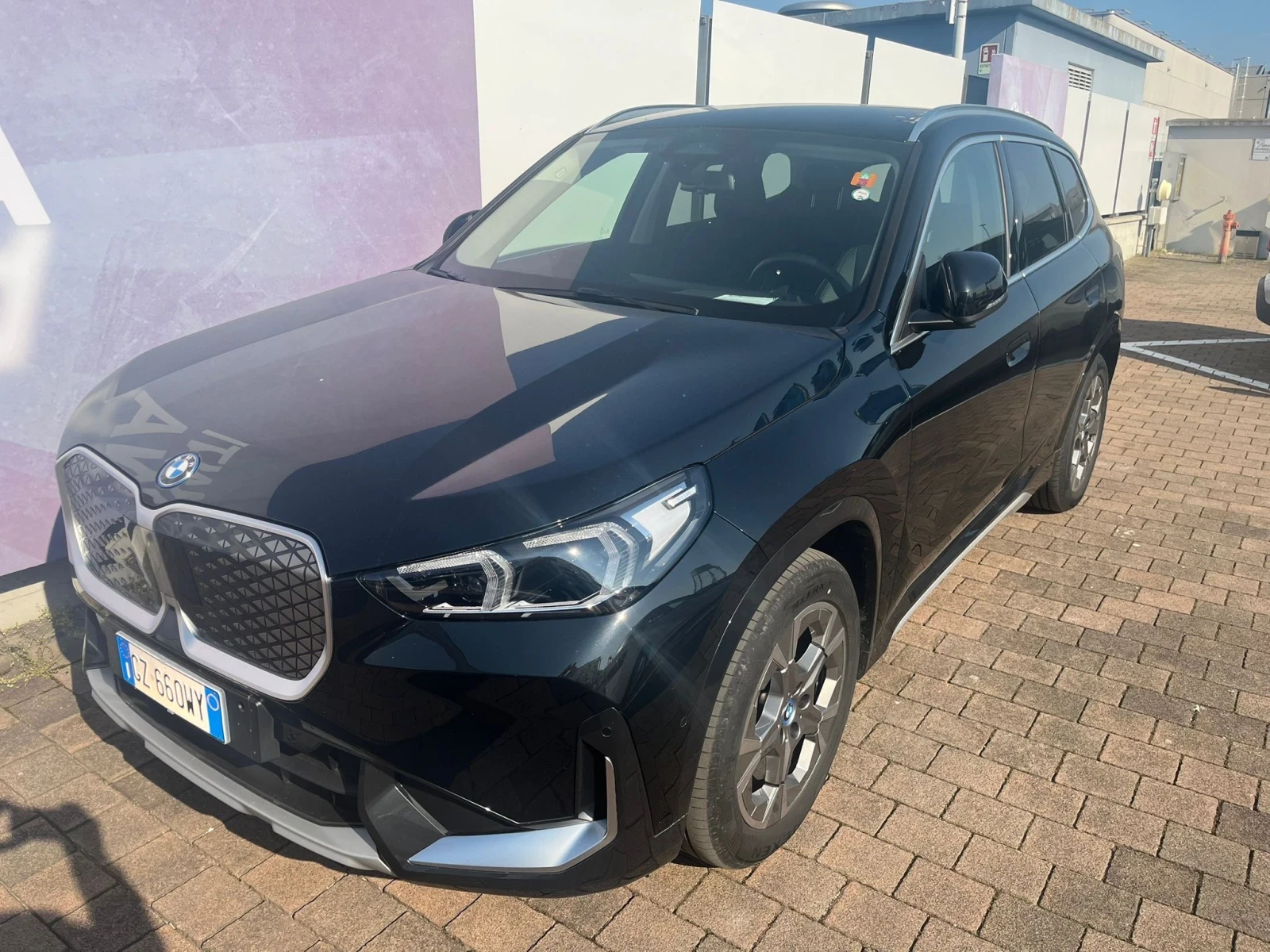 BMW iX1 eDrive20 11.000 км. (Като нова)