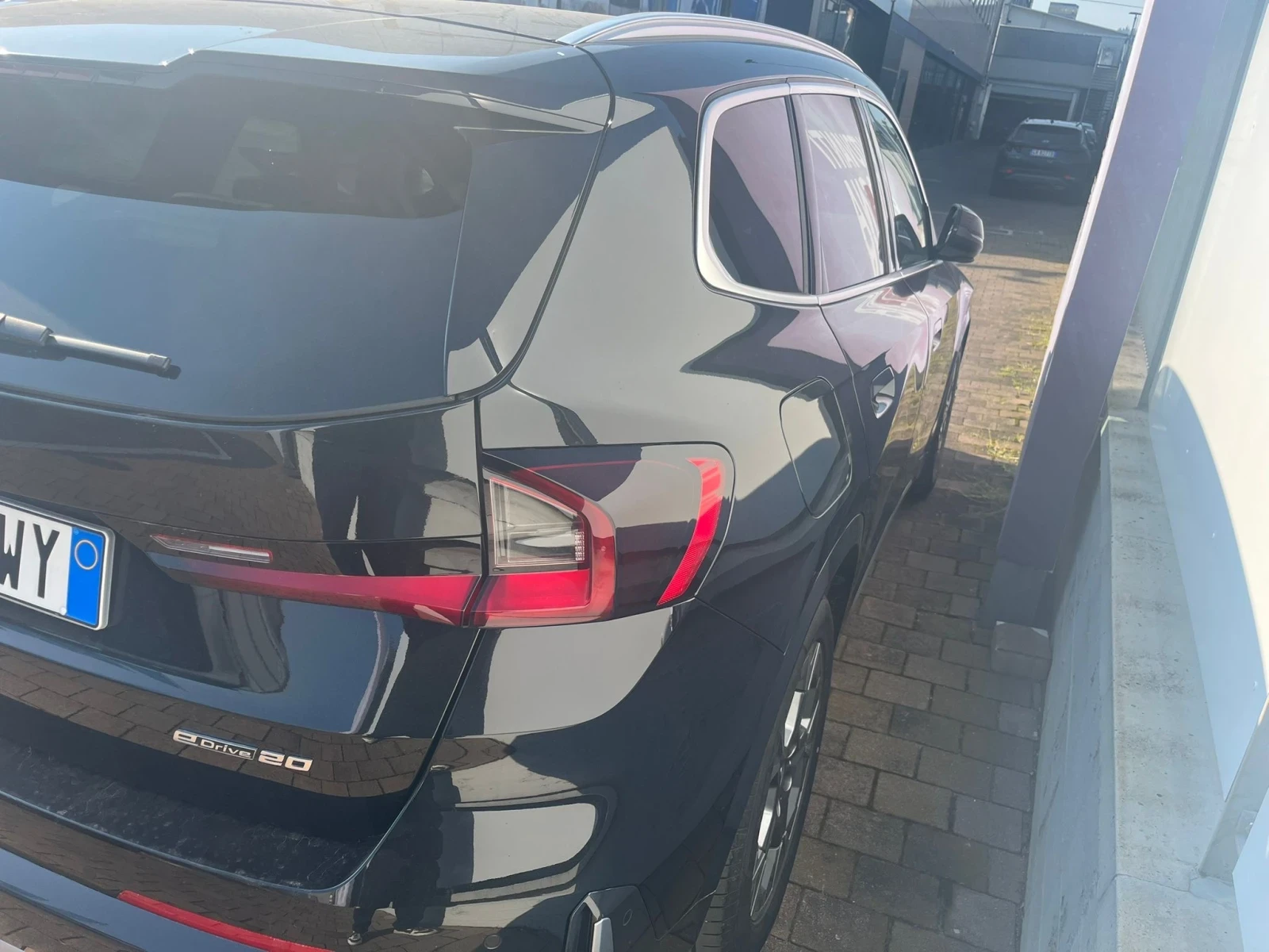 BMW iX1 eDrive20 11.000 км. (Като нова), снимка 2 - Автомобили и джипове - 53972410