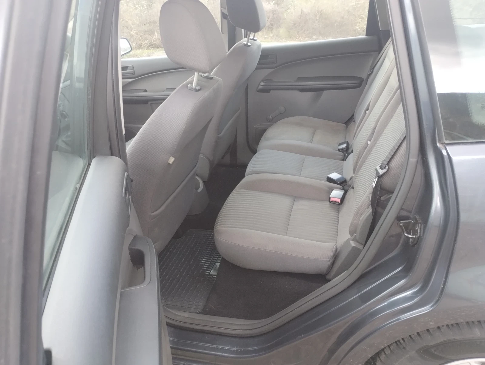 Ford Focus 1.6 , снимка 9 - Автомобили и джипове - 54007946