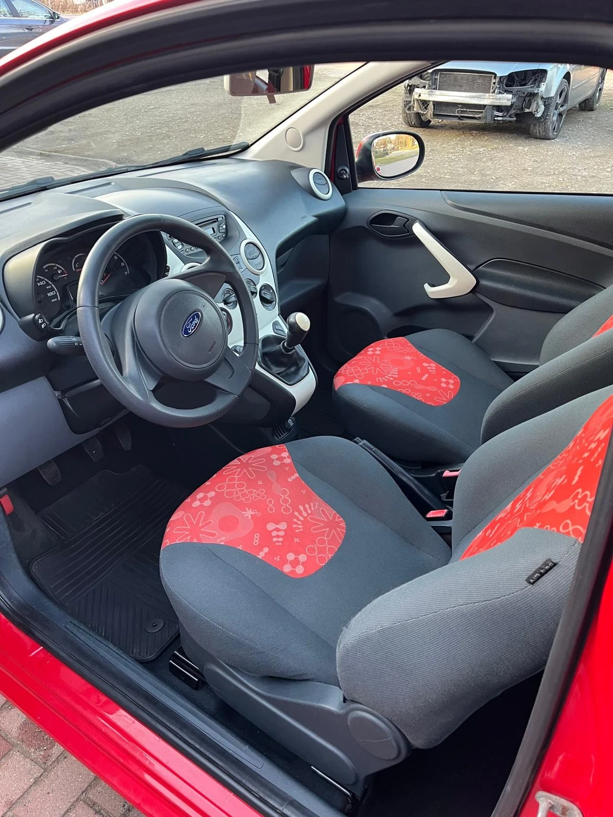 Ford Ka, снимка 6 - Автомобили и джипове - 54009972