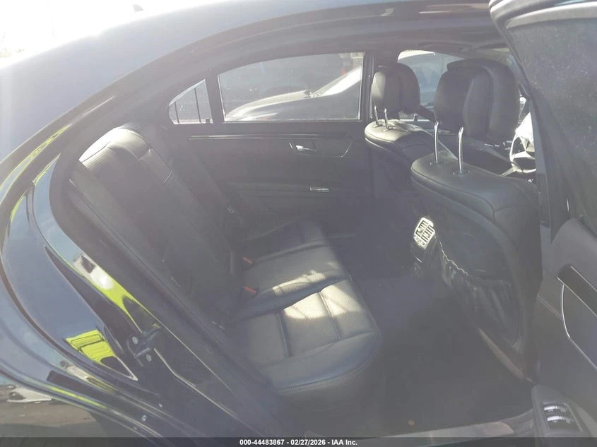 Mercedes-Benz S 63 AMG  С РЕГИСТРАЦИЯ & АВТО КРЕДИТ , снимка 12 - Автомобили и джипове - 54030997