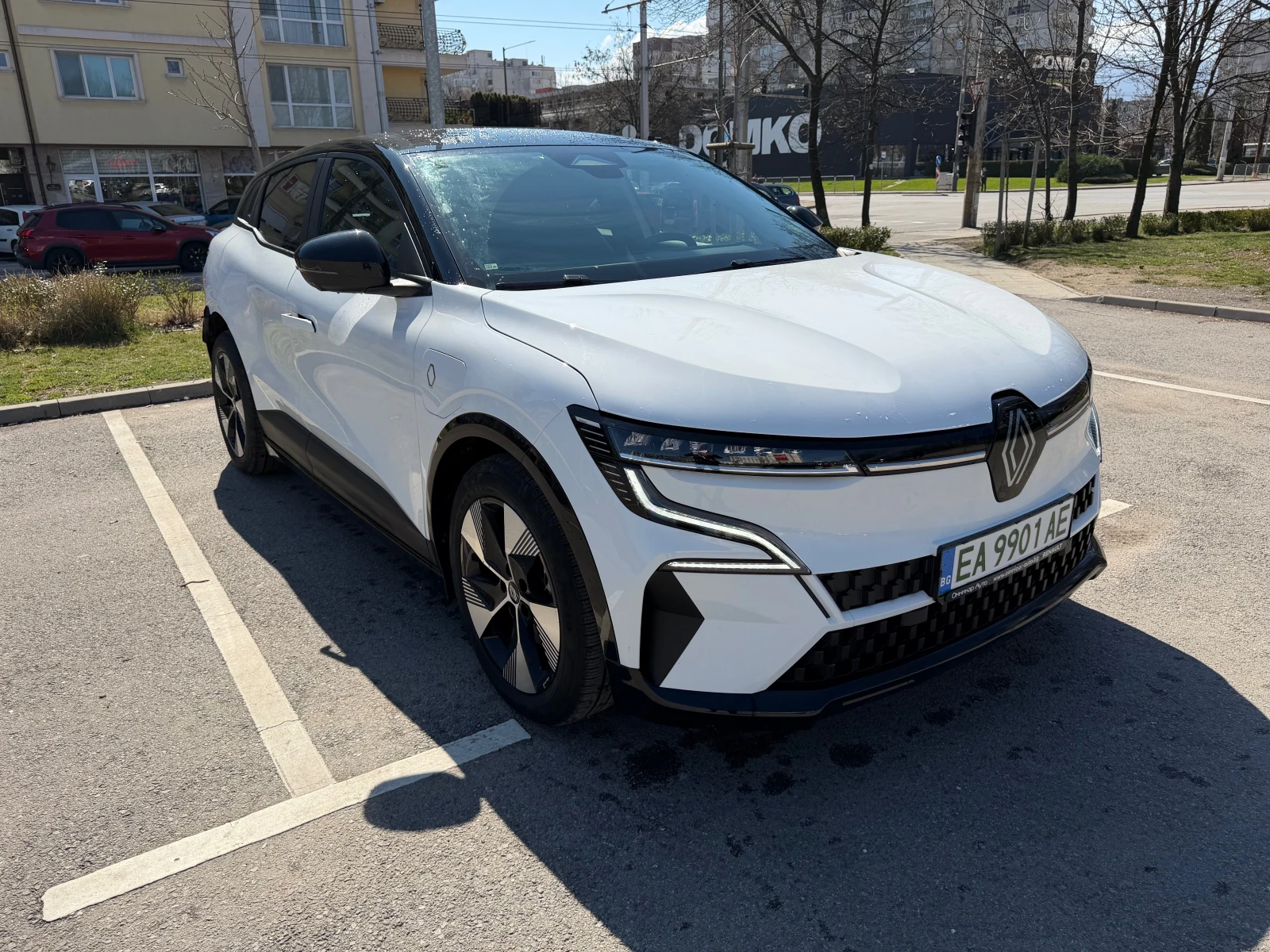 Renault Megane E-Tech EV40 220кс, снимка 5 - Автомобили и джипове - 54101023