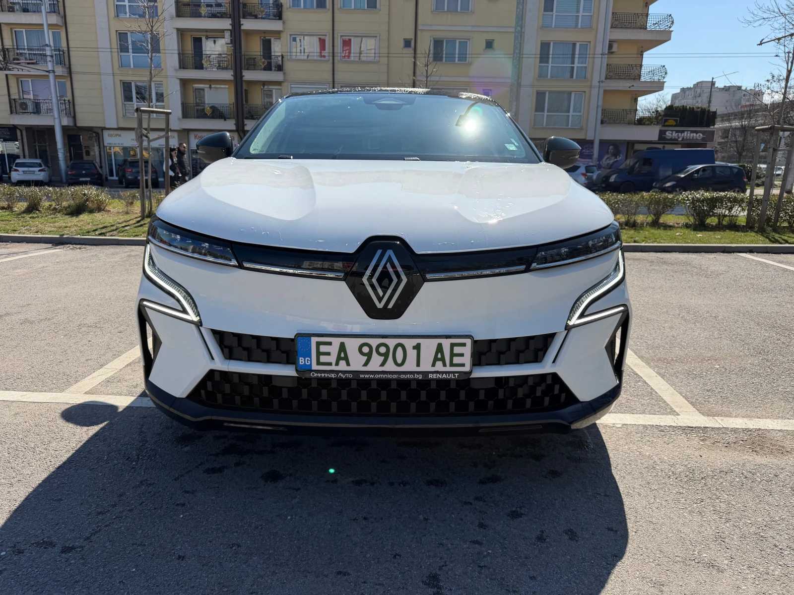 Renault Megane E-Tech EV40 220кс, снимка 2 - Автомобили и джипове - 54101023