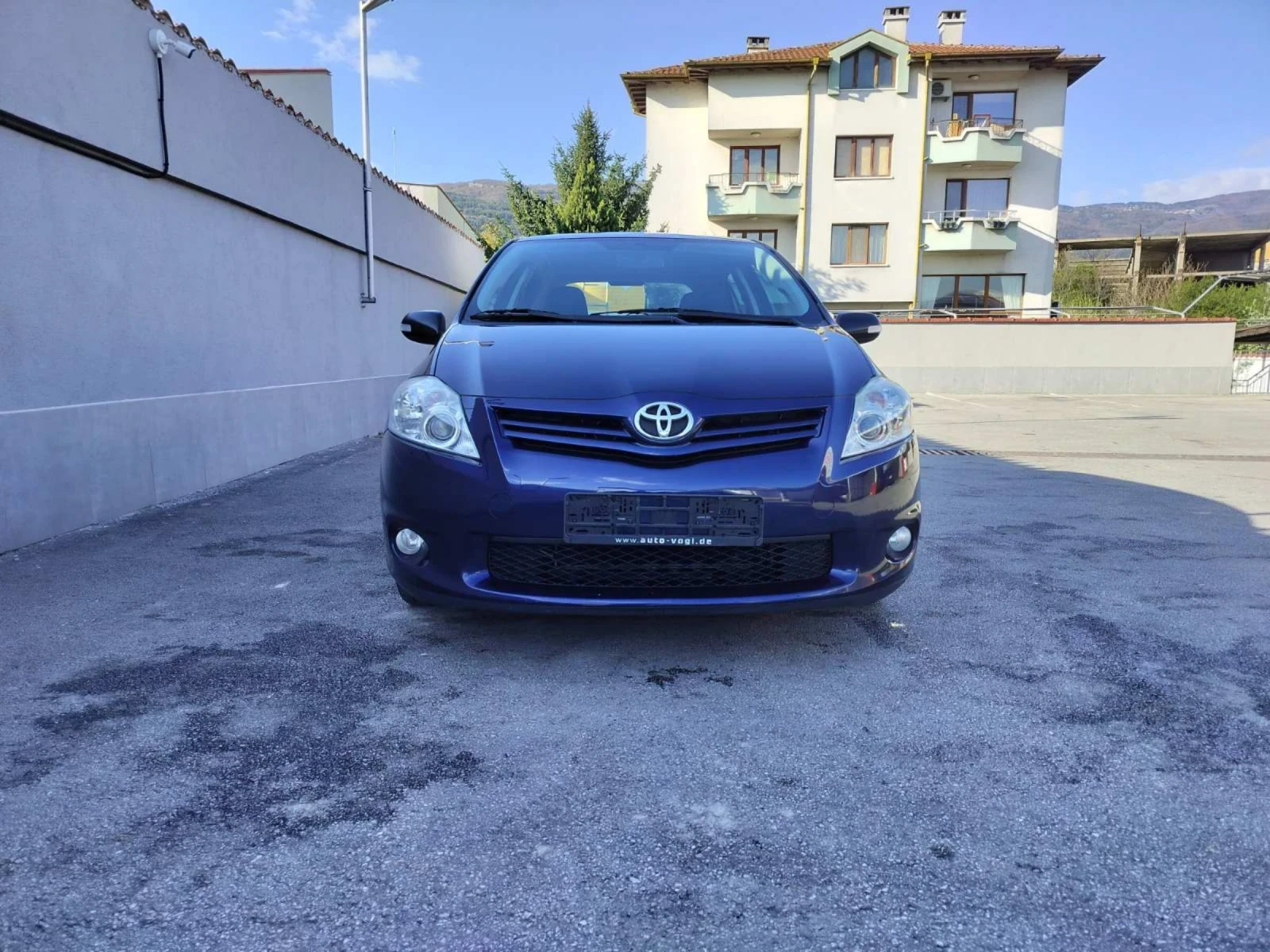 Toyota Auris 1.6i 132к.с 2011г.
