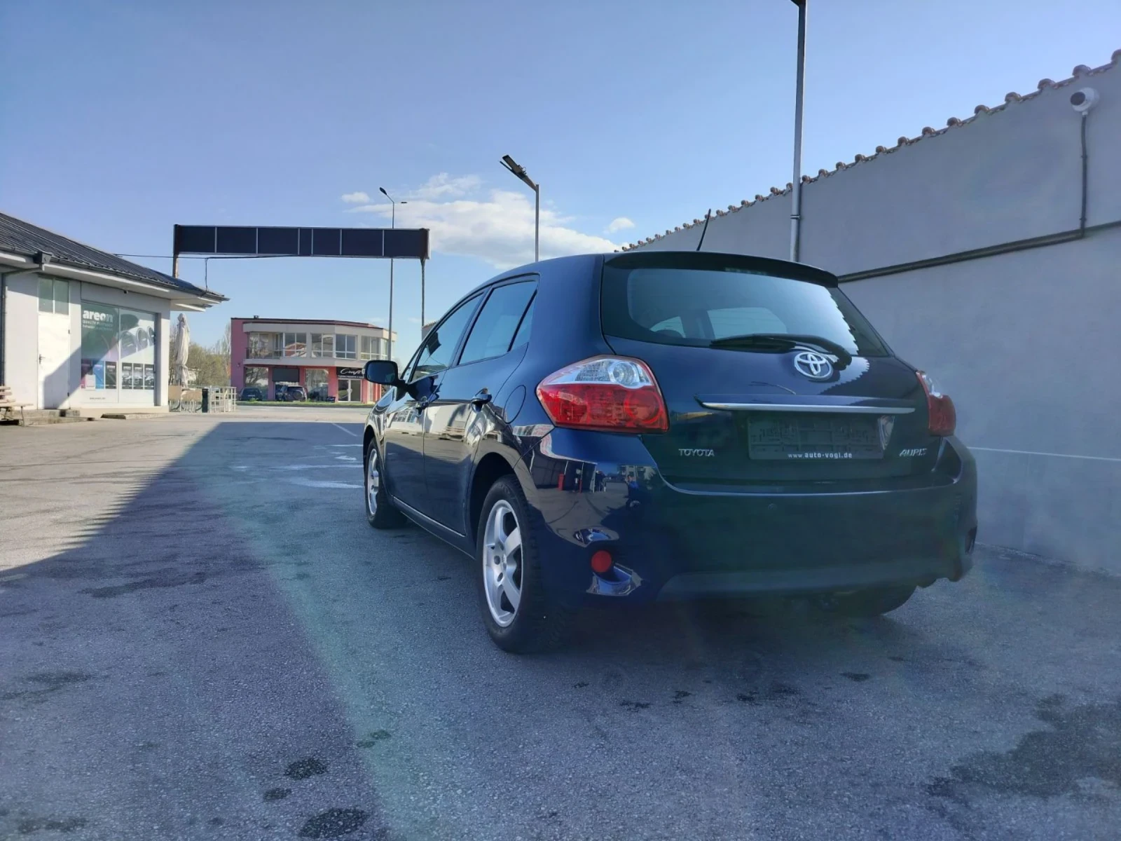 Toyota Auris 1.6i 132к.с 2011г., снимка 6 - Автомобили и джипове - 54143885