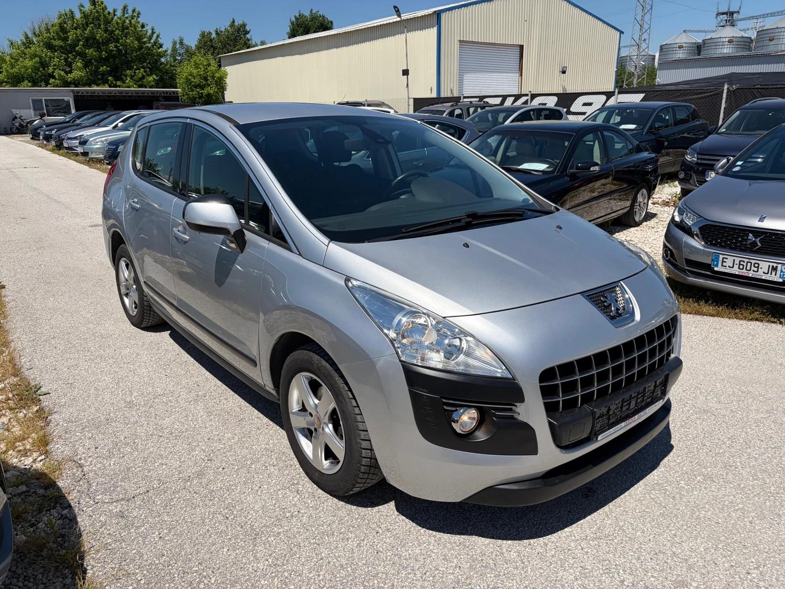 Peugeot 3008 1.6 HDi Perfect, снимка 3 - Автомобили и джипове - 54739530