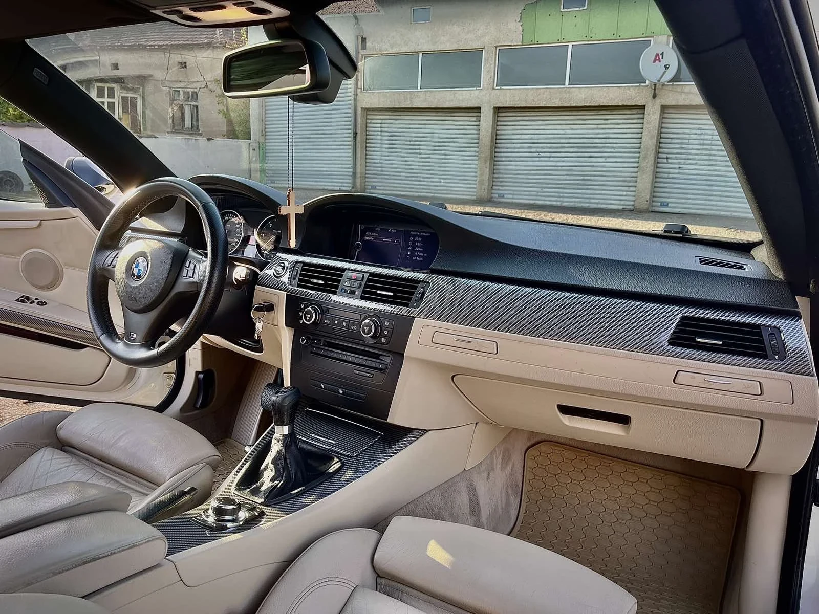 BMW 330 XD, снимка 10 - Автомобили и джипове - 54811562
