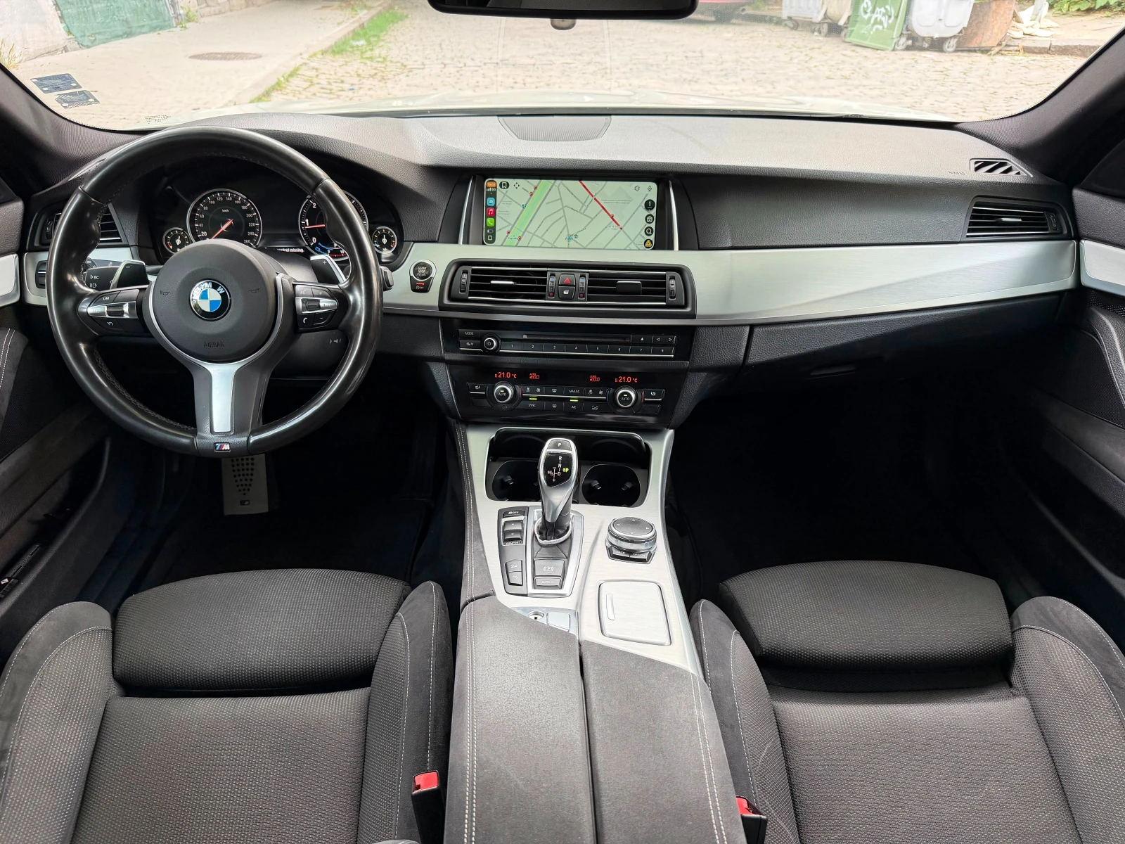 BMW 520 * Xdrive* Mpack* CarPlay* Digital* LED* Pano, снимка 10 - Автомобили и джипове - 55003123