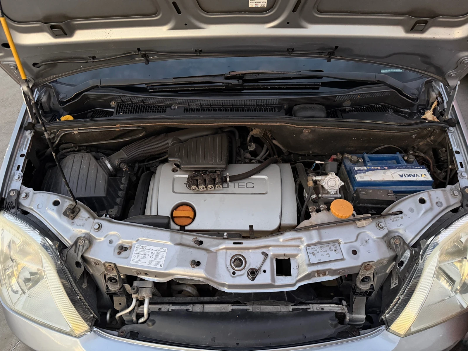 Opel Meriva 1.6 газ бензин , снимка 8 - Автомобили и джипове - 55236549