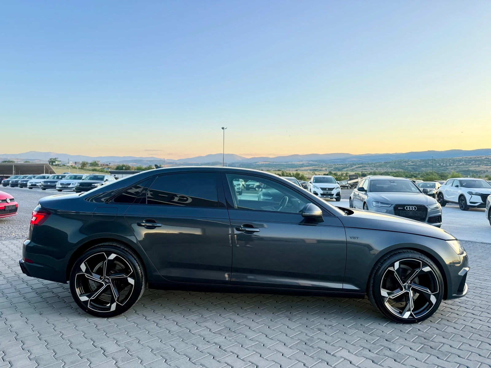 Audi A4 2.0TDI RS4 optic Собствен лизинг !!!, снимка 4 - Автомобили и джипове - 55288468