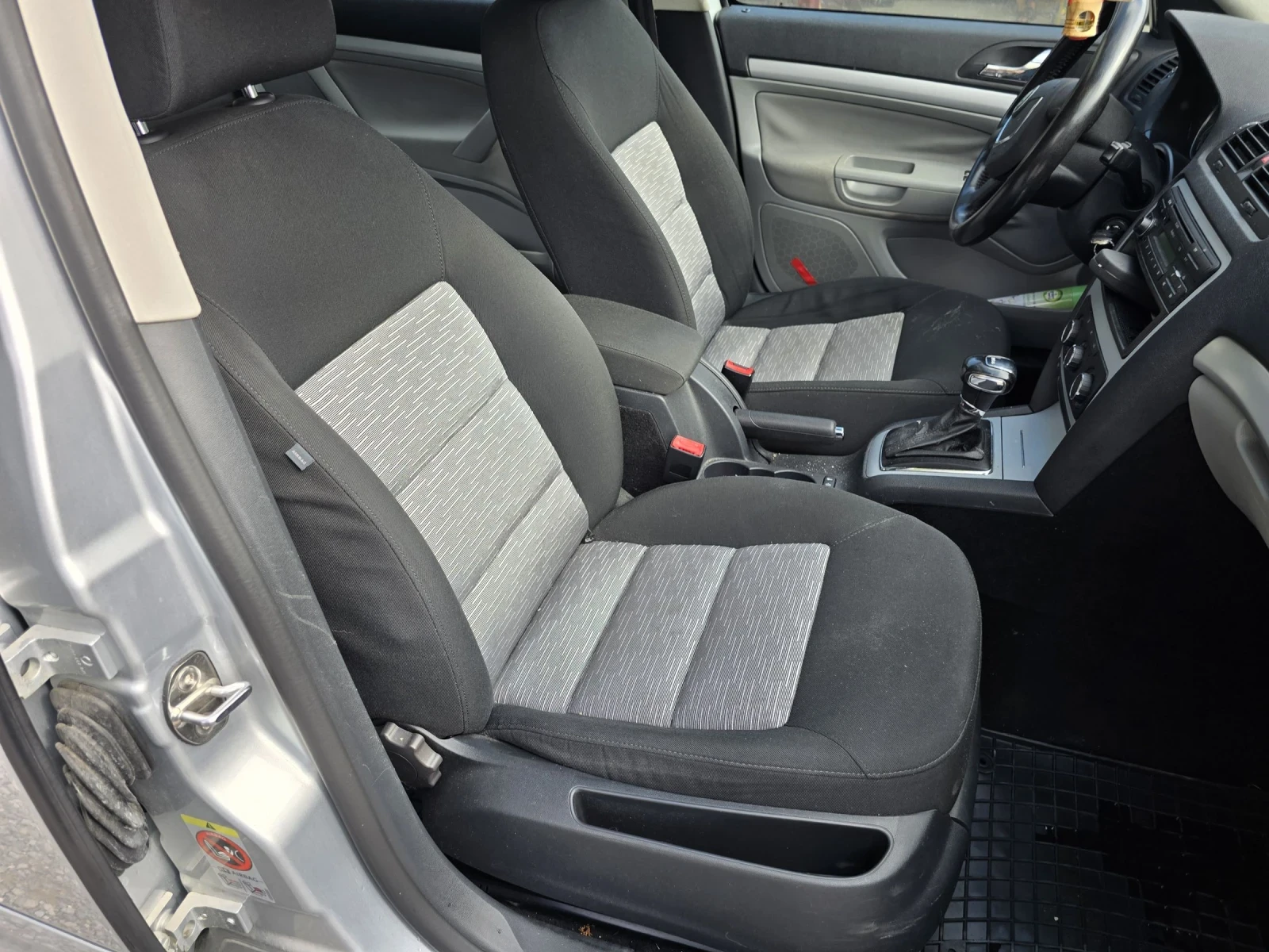 Skoda Octavia 1.4 TSI DSG, снимка 12 - Автомобили и джипове - 55351868