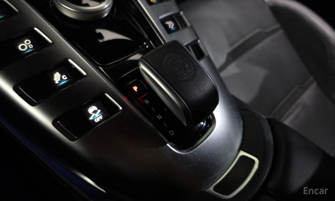 Mercedes-Benz AMG GT, снимка 9 - Автомобили и джипове - 55472033