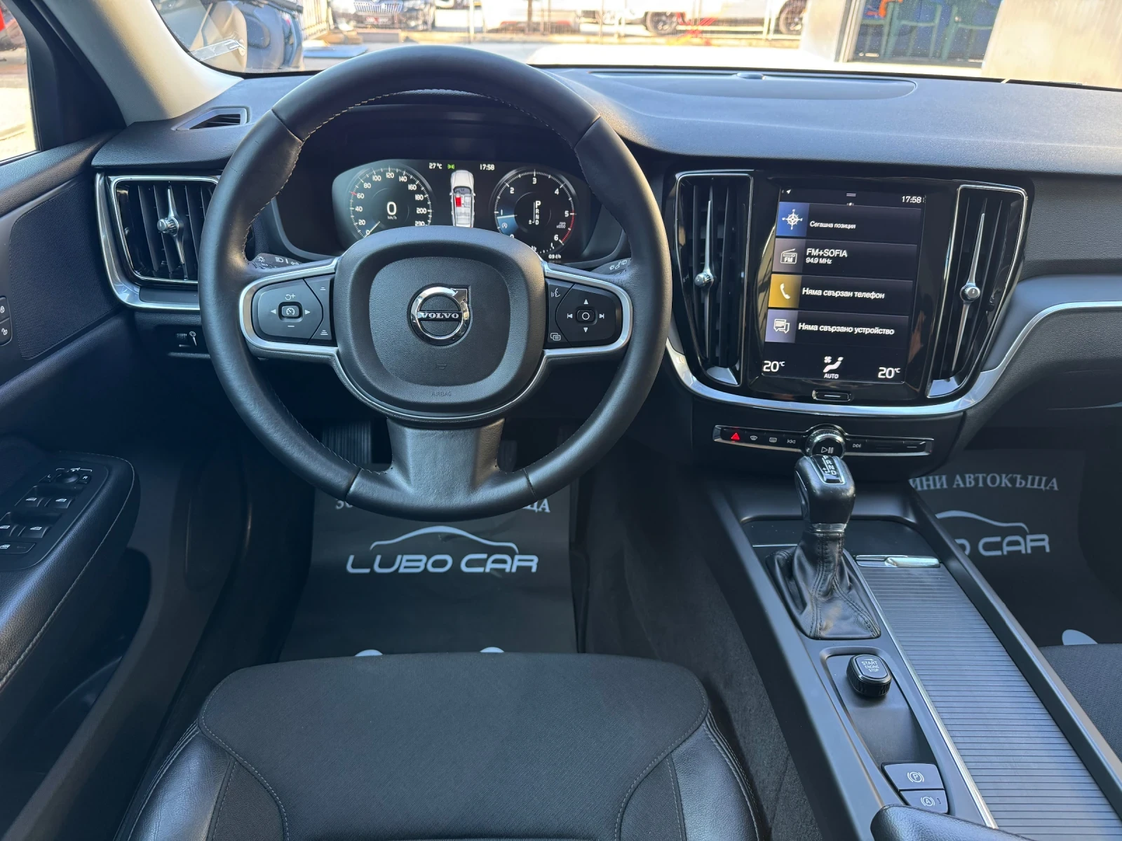 Volvo V60 D3* LED* CAMERA* DISTRONIC* TOP, снимка 12 - Автомобили и джипове - 55768882