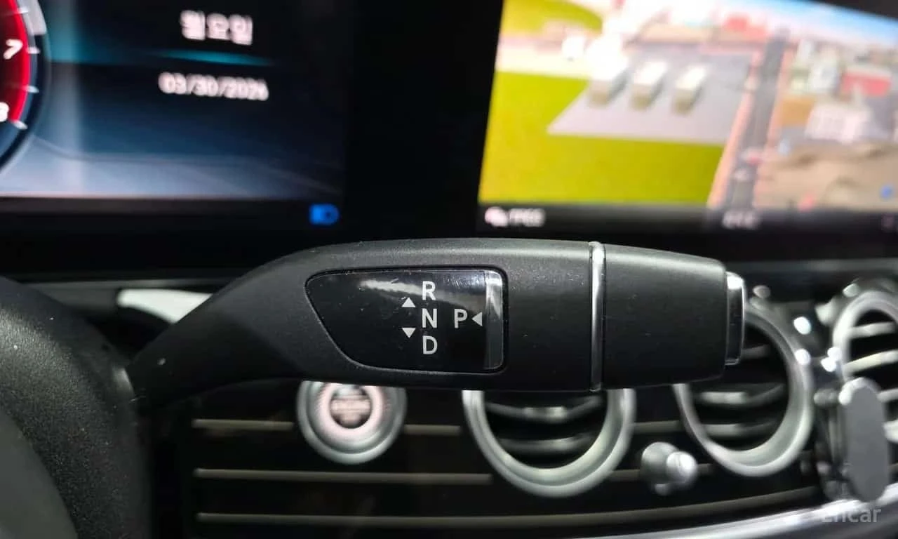 Mercedes-Benz E 450 4MATIC/360/DIS/HUD/BURMESTER/ОБДУХВАНЕ, снимка 9 - Автомобили и джипове - 55786982