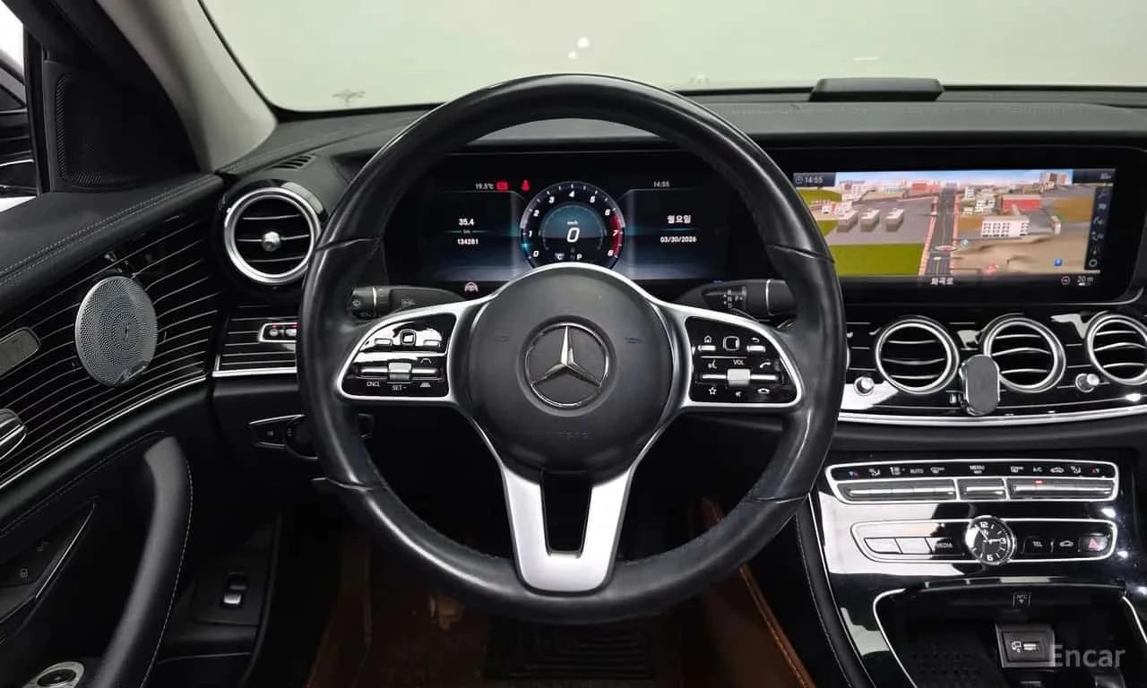 Mercedes-Benz E 450 4MATIC/360/DIS/HUD/BURMESTER/ОБДУХВАНЕ, снимка 13 - Автомобили и джипове - 55786982