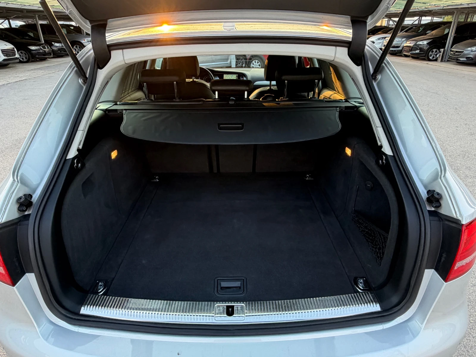 Audi A4 2.0TDI S-Line ИТАЛИЯ АВТОМАТ, снимка 13 - Автомобили и джипове - 55895001