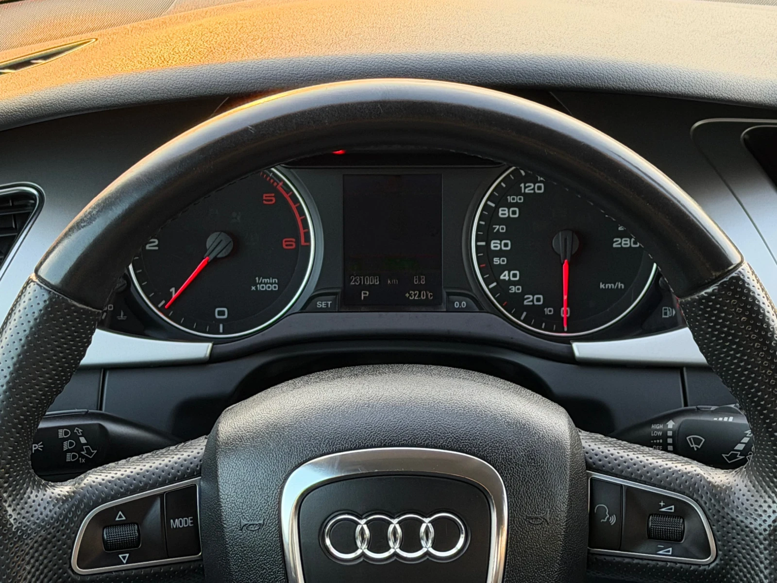 Audi A4 2.0TDI S-Line ИТАЛИЯ АВТОМАТ, снимка 11 - Автомобили и джипове - 55895001