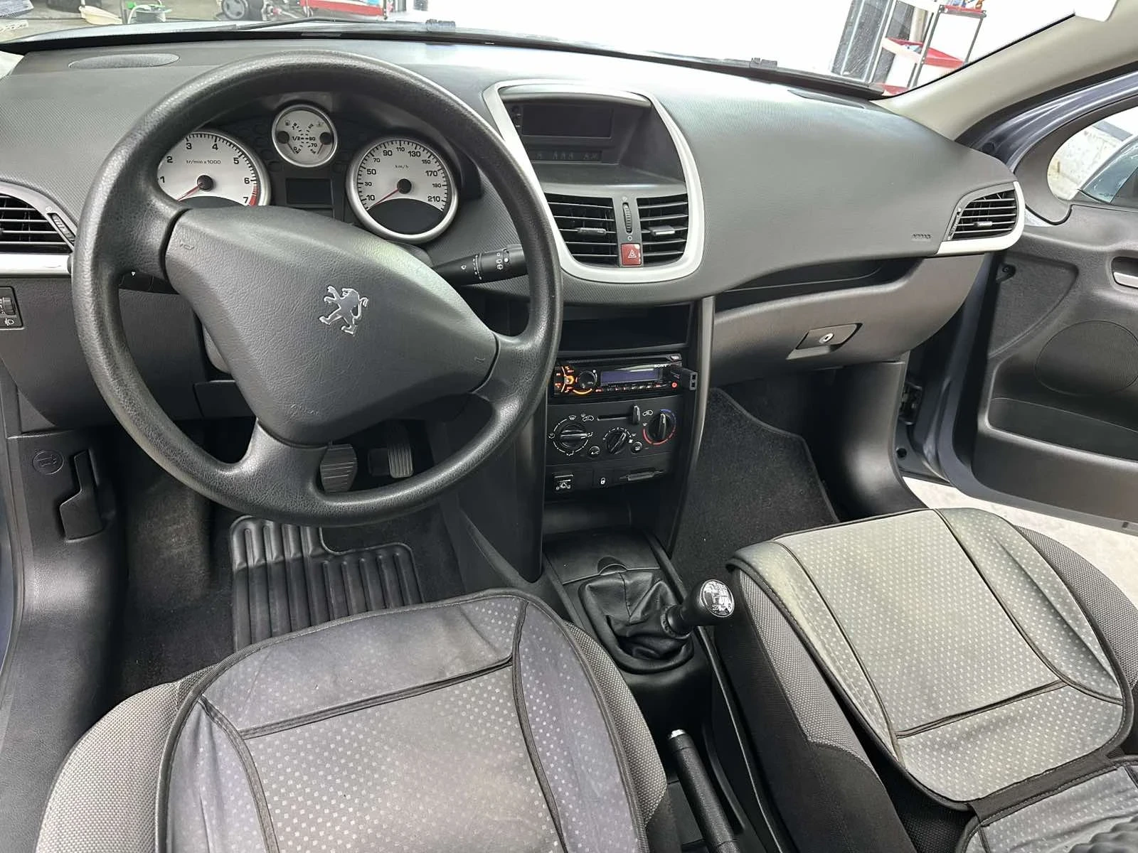 Peugeot 207, снимка 7 - Автомобили и джипове - 56151910