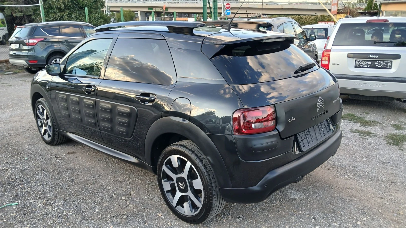 Citroen C4 Cactus 1, 6 HDI, снимка 5 - Автомобили и джипове - 56264921