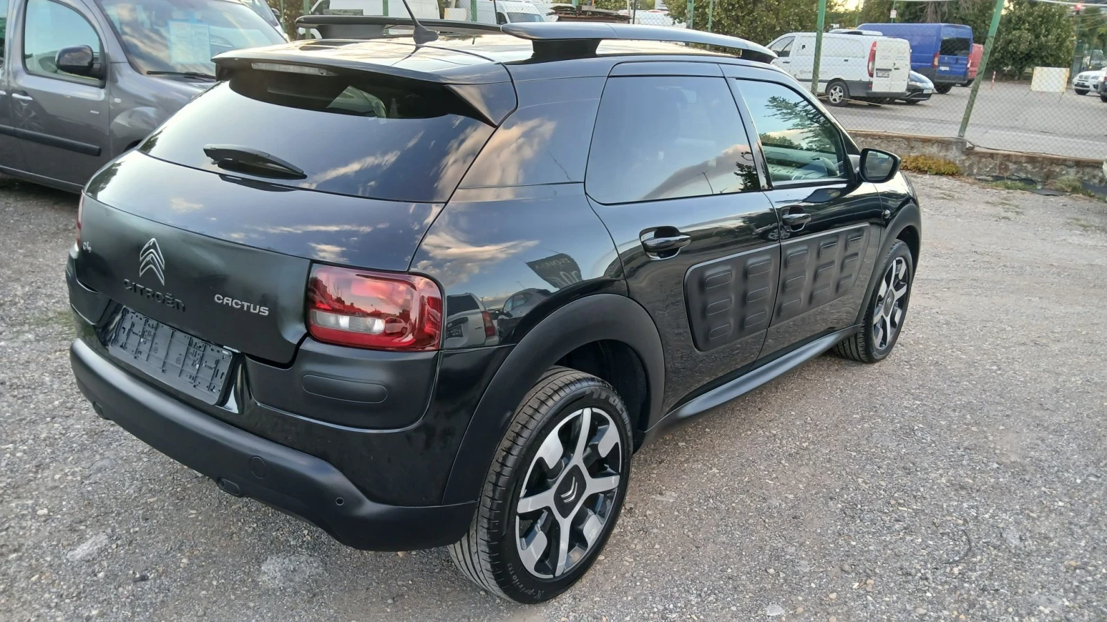 Citroen C4 Cactus 1, 6 HDI, снимка 4 - Автомобили и джипове - 56264921