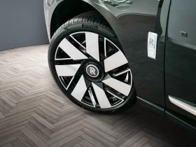 Rolls-Royce Cullinan SERIES II / FACELIFT / 4-SEATS / STARLIGHT /, снимка 5