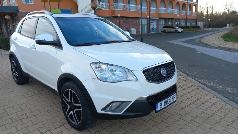 SsangYong Korando 2.0 XDI 4x4 Aut, снимка 3 - Автомобили и джипове - 52830360