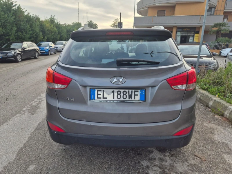 Hyundai IX35 ГАЗ - БЕНЗИН, снимка 3 - Автомобили и джипове - 53388815