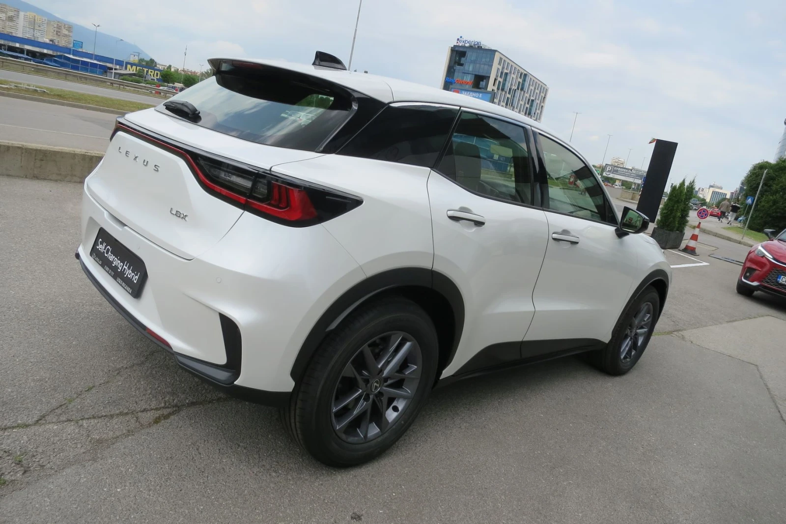 Toyota C-HR LEXUS LBX 400 лв.вноска 6г.СЕРВИЗ+ 10г.ГАРАНЦИЯ - изображение 2