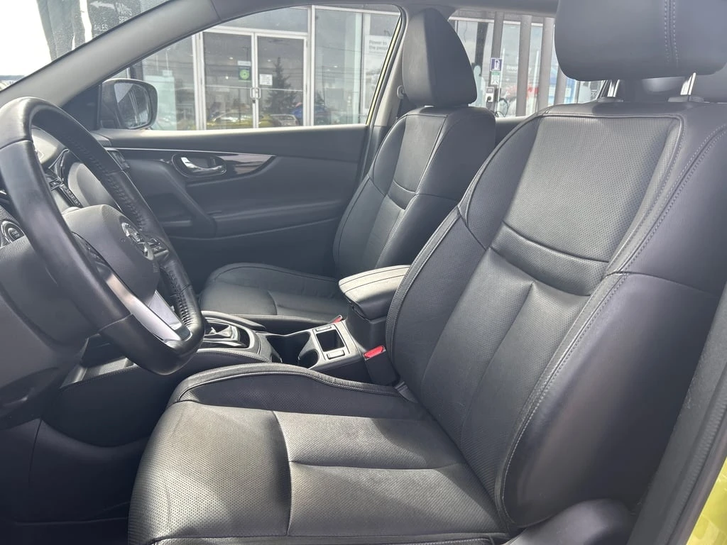 Nissan Rogue * AWD 4dr CVT * CARFAX *    | Mobile.bg   5