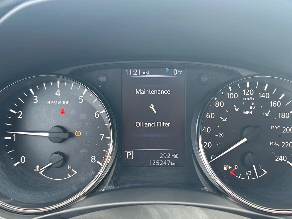 Nissan Rogue * AWD 4dr CVT * CARFAX *    | Mobile.bg   8