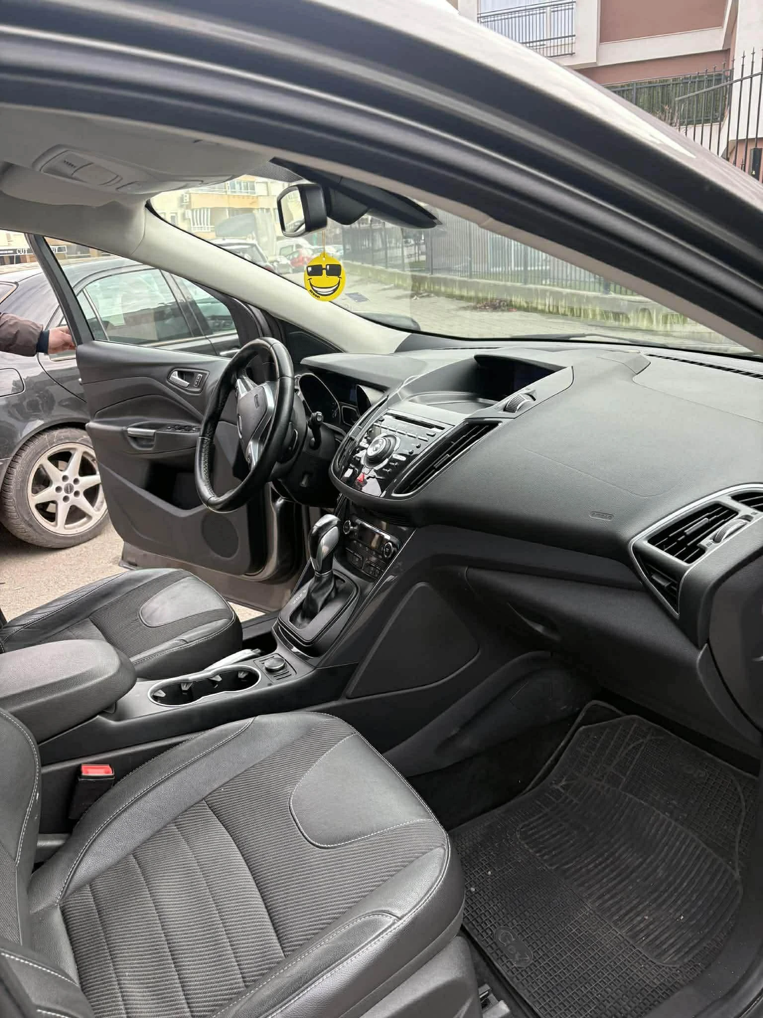 Ford Kuga  - изображение 4