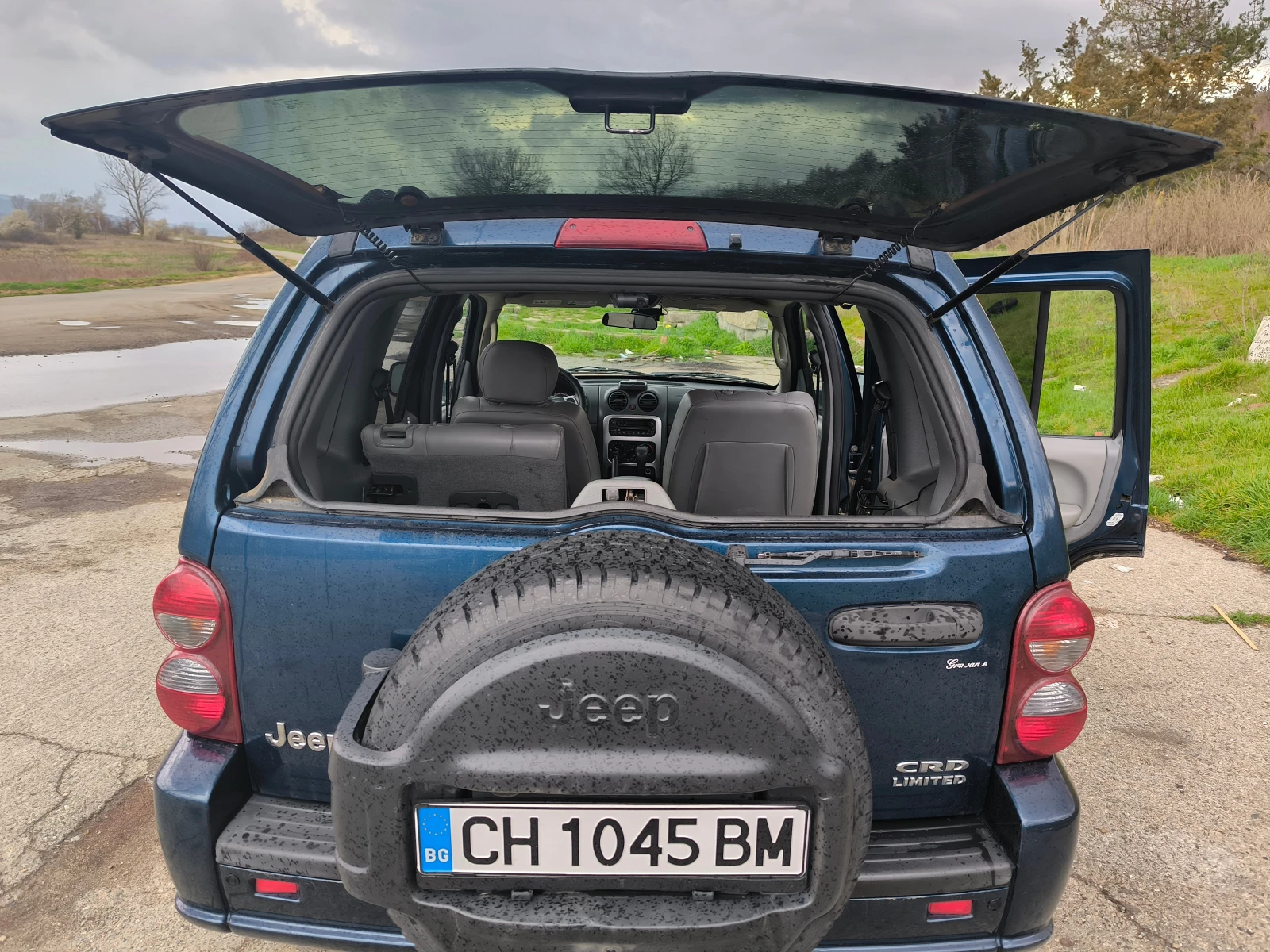 Jeep Cherokee 2.8 CRD, снимка 9 - Автомобили и джипове - 54010775