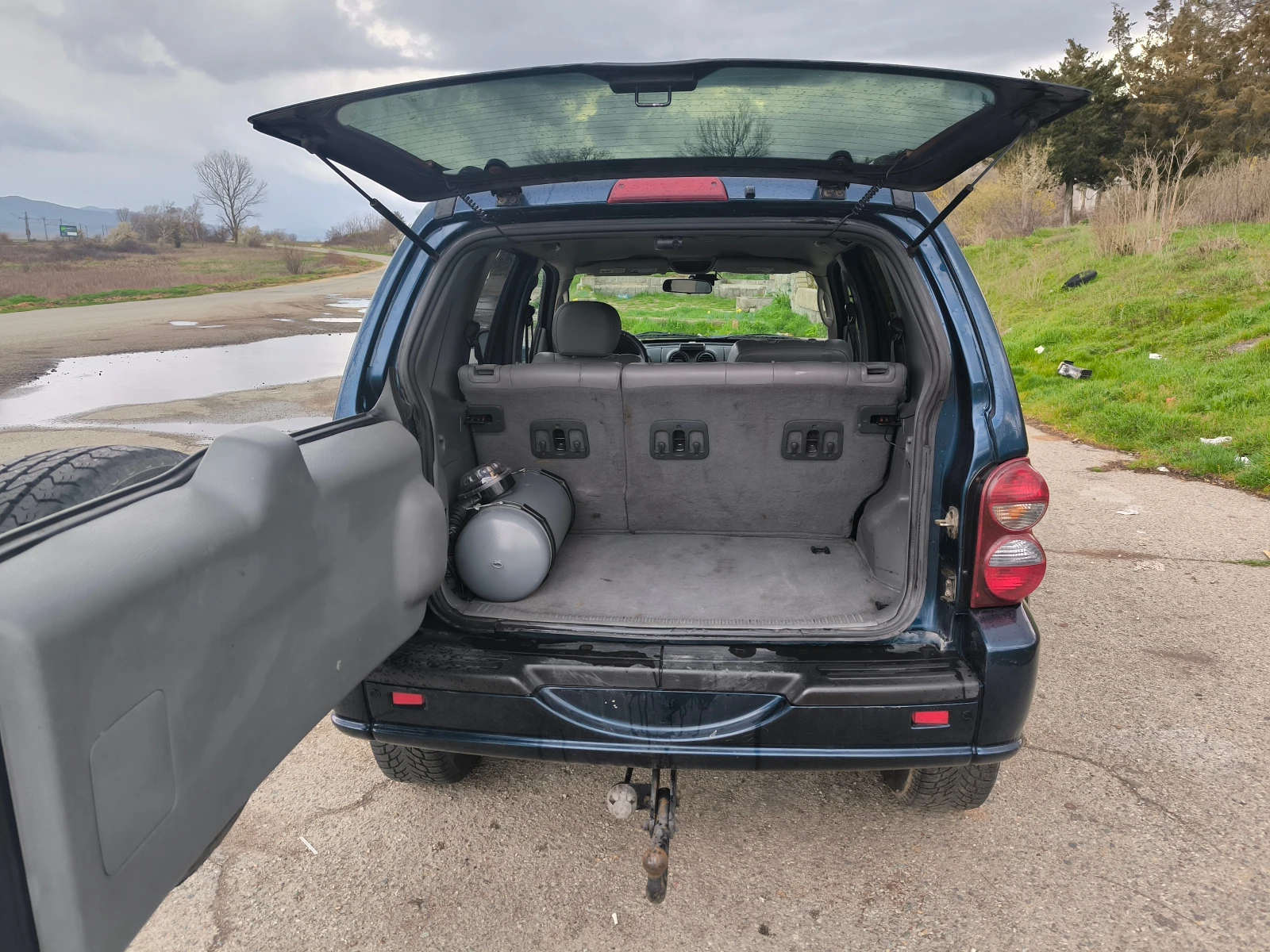 Jeep Cherokee 2.8 CRD, снимка 7 - Автомобили и джипове - 54010775