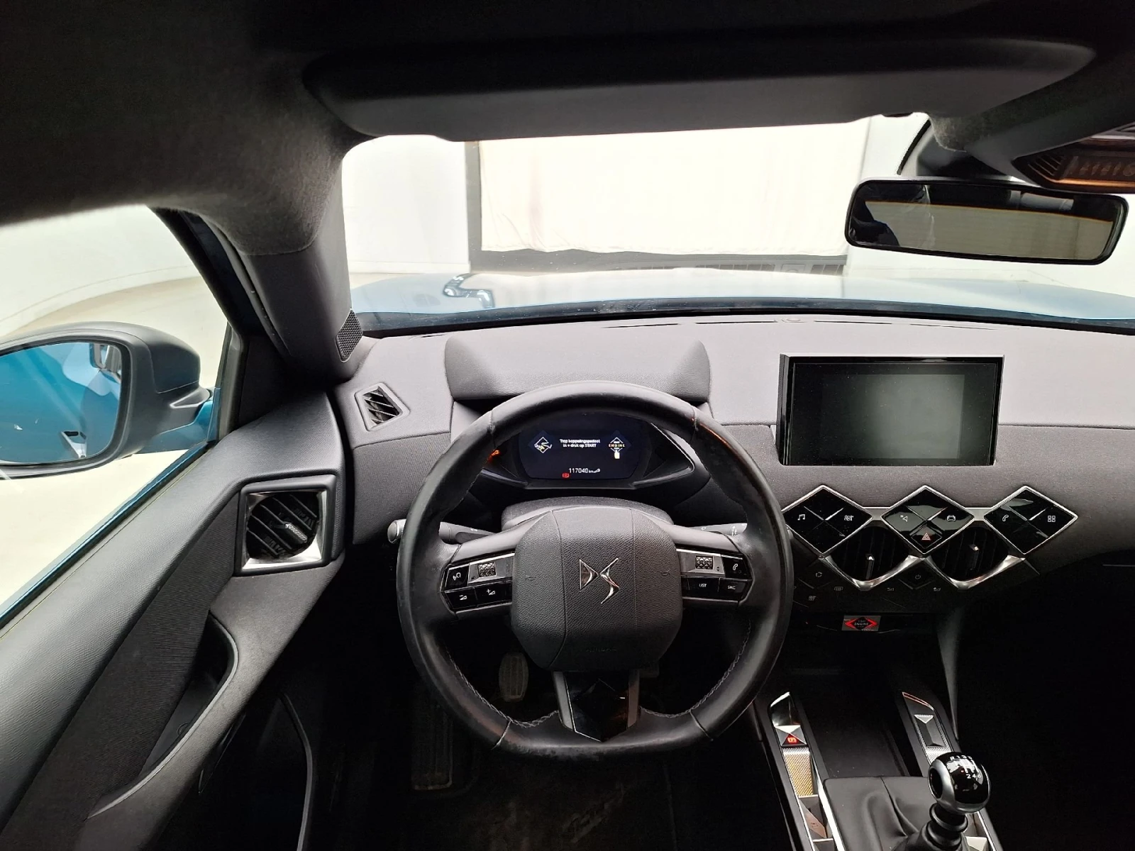 DS DS 3 Crossback 1.2i Chic, снимка 7 - Автомобили и джипове - 54038068