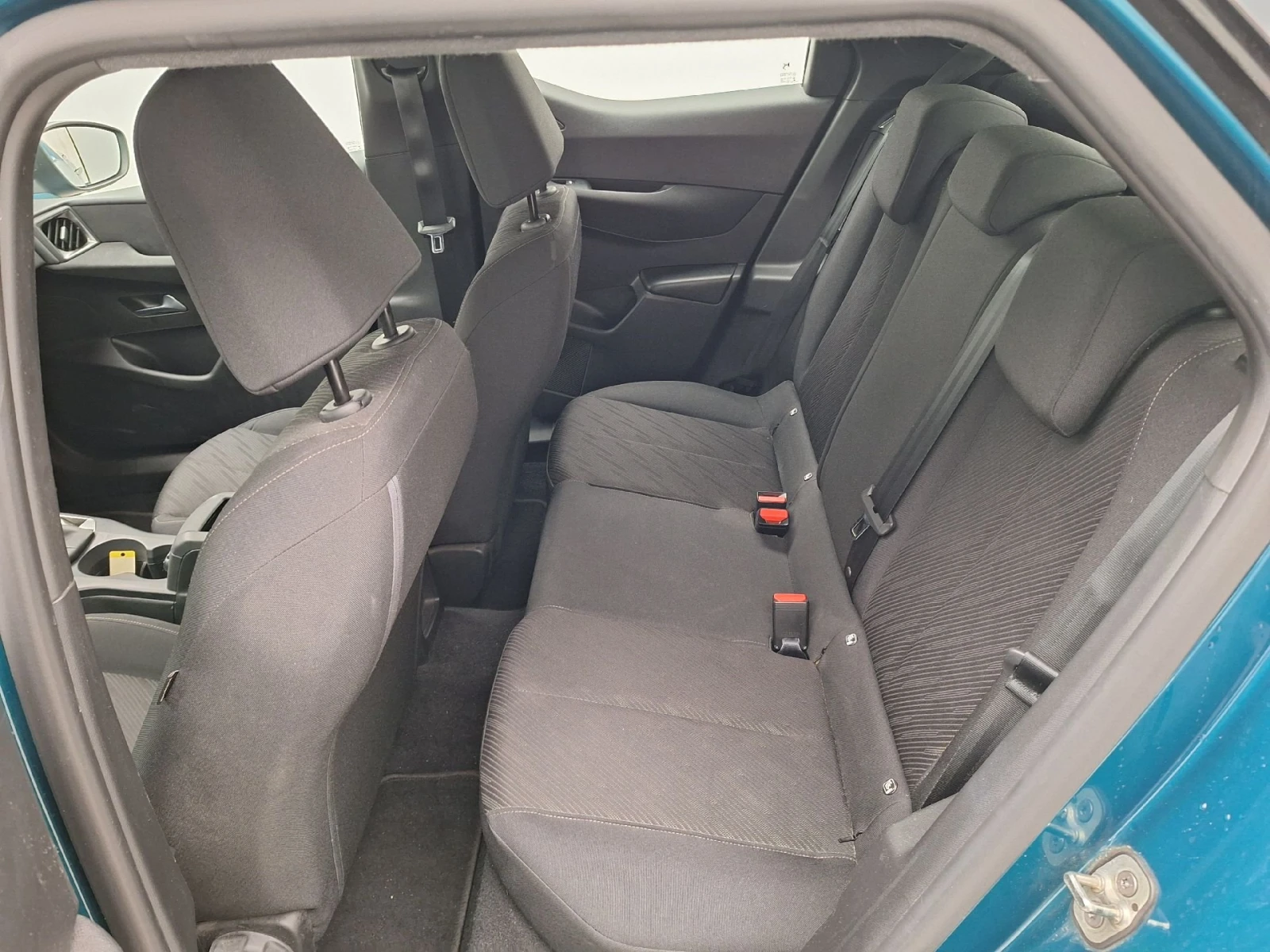 DS DS 3 Crossback 1.2i Chic, снимка 6 - Автомобили и джипове - 54038068