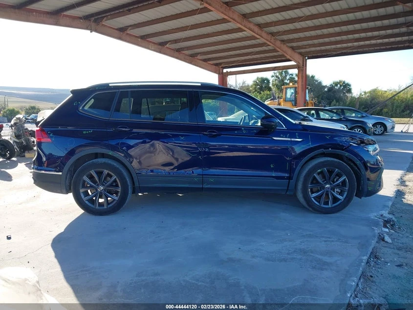 VW Tiguan 2.0l Volkswagen 2.0T Se, снимка 13 - Автомобили и джипове - 54195756