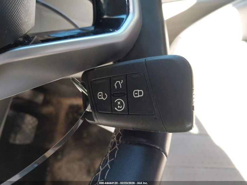 VW Tiguan 2.0l Volkswagen 2.0T Se, снимка 11 - Автомобили и джипове - 54195756