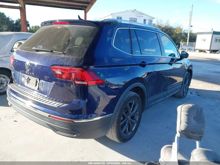 VW Tiguan 2.0l Volkswagen 2.0T Se, снимка 4 - Автомобили и джипове - 54195756