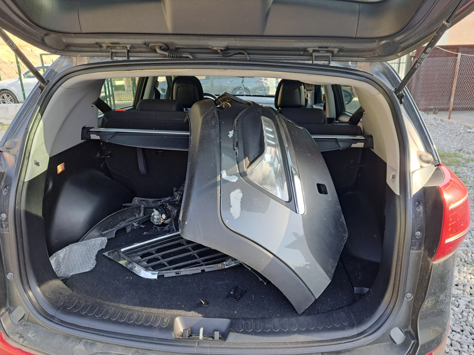 Kia Sportage 1.7crdi, снимка 14 - Автомобили и джипове - 54778177