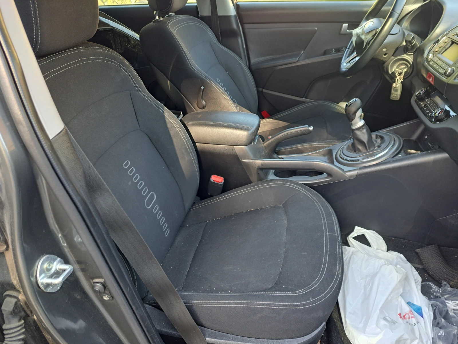 Kia Sportage 1.7crdi, снимка 10 - Автомобили и джипове - 54778177