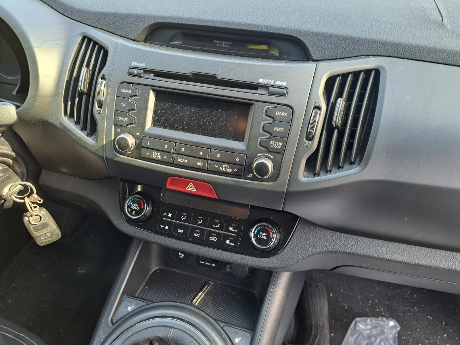 Kia Sportage 1.7crdi, снимка 11 - Автомобили и джипове - 54778177